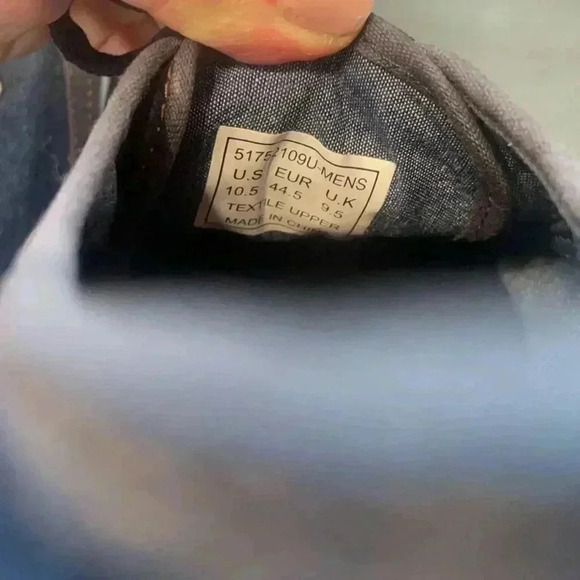 LEVI’S Men’s Shoes - Picture 7 of 8